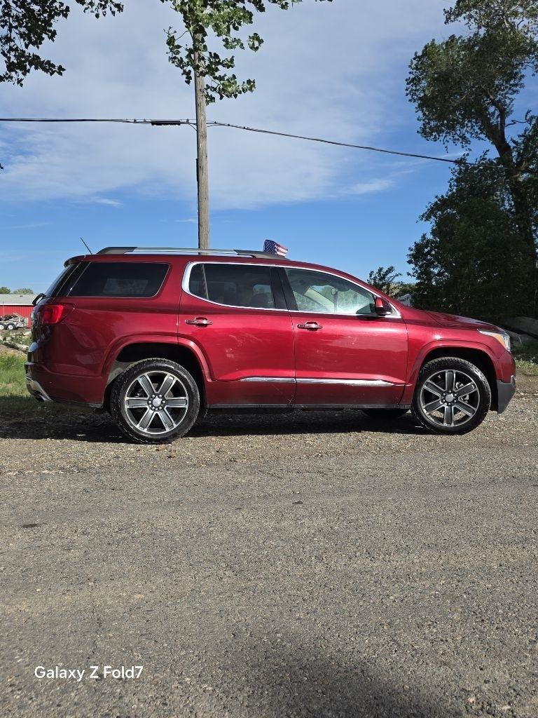 GMC Acadia Denali AWD 2017