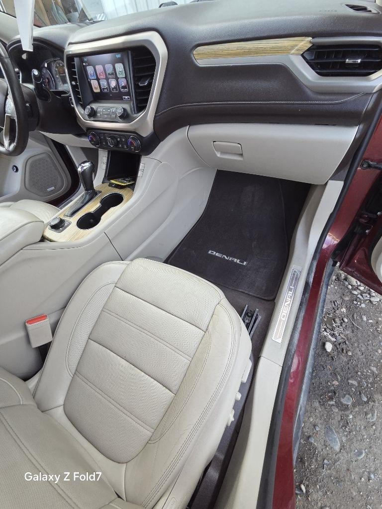 GMC Acadia Denali AWD 2017