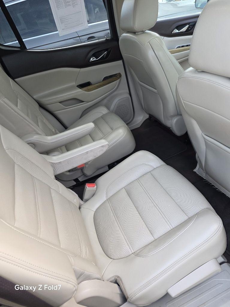 GMC Acadia Denali AWD 2017