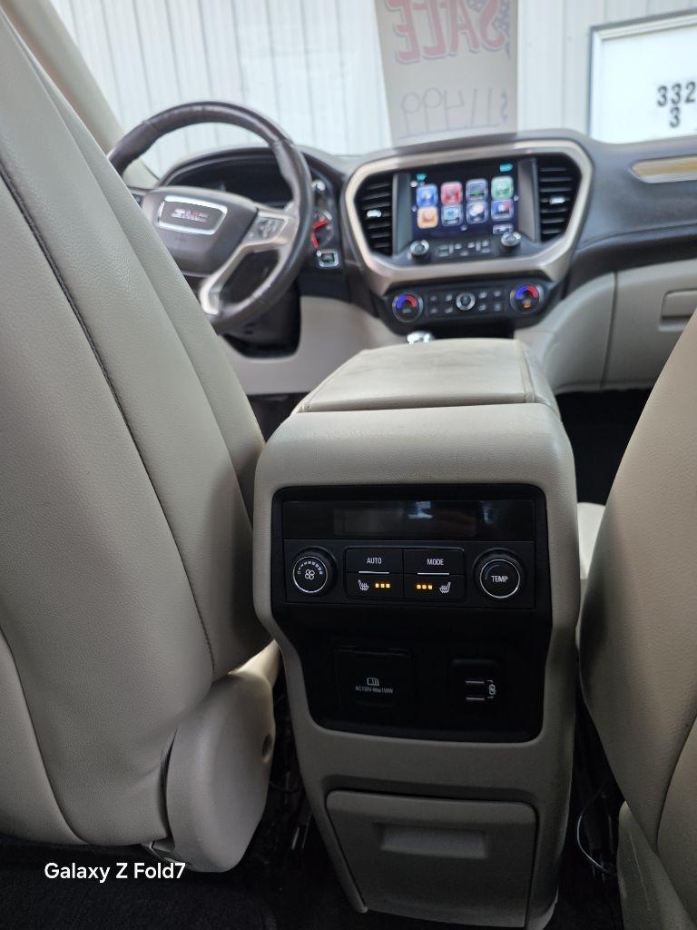 GMC Acadia Denali AWD 2017