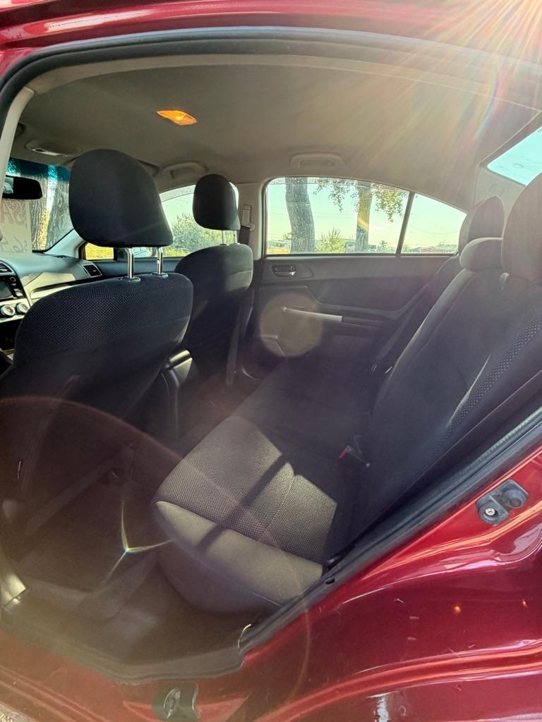 Subaru Impreza 2.0i Premium PZEV 4-Door 2015