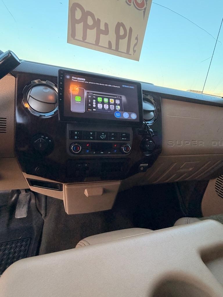 Ford F-350 SD King Ranch Crew Cab 4WD 2011