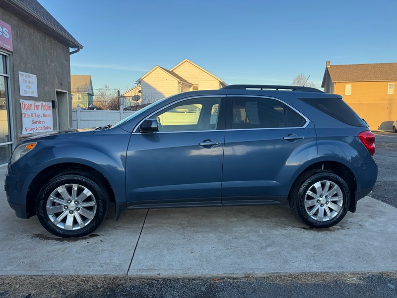 2011 Chevrolet Equinox LT photo 2