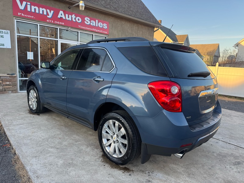 2011 Chevrolet Equinox LT photo 3