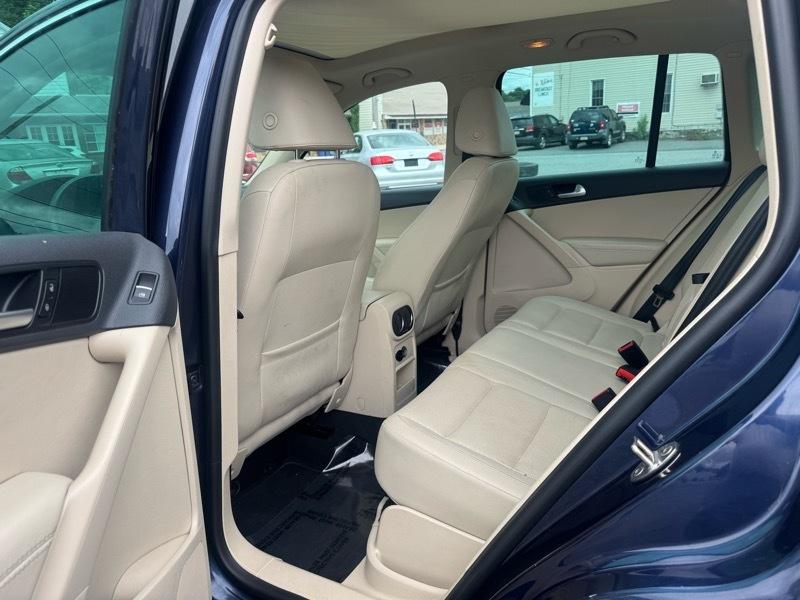 2015 Volkswagen Tiguan SE - Photo 9