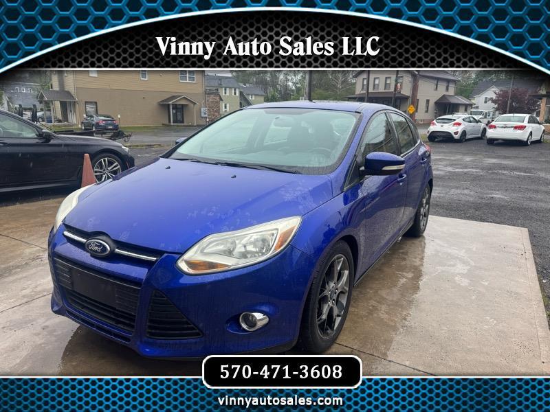 2014 Ford Focus 5 Door Hatch SE's photo