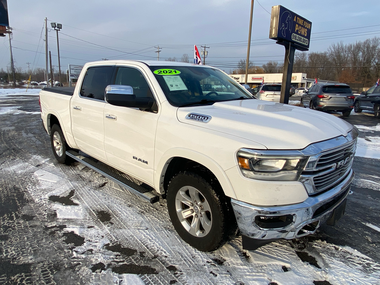 RAM 1500 Laramie Crew Cab SWB 4WD 2021
