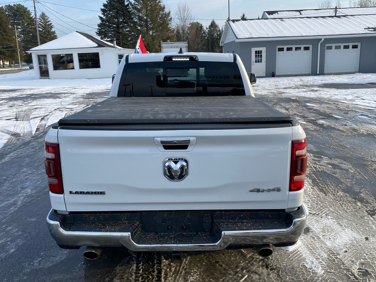 RAM 1500 Laramie Crew Cab SWB 4WD 2021