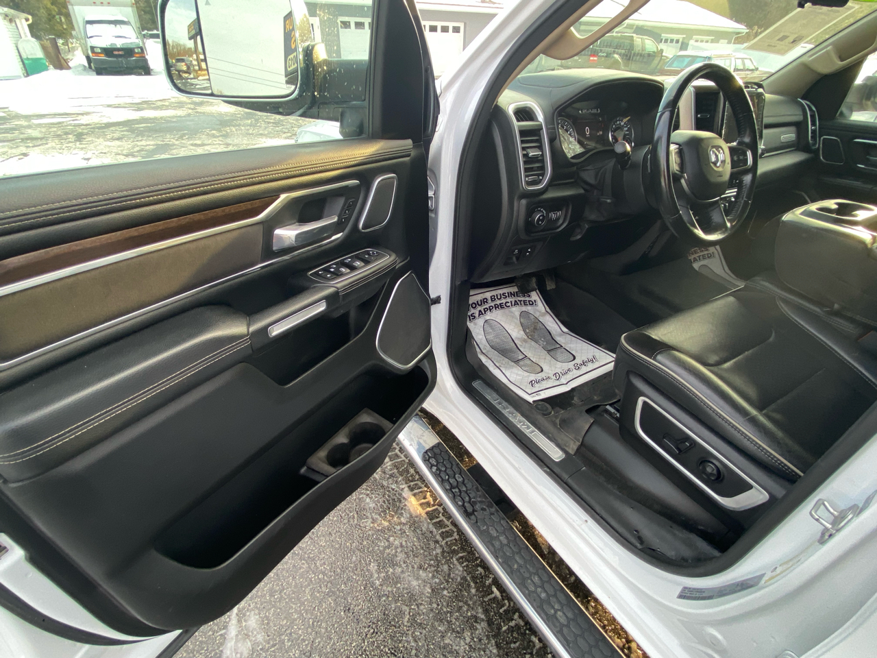 RAM 1500 Laramie Crew Cab SWB 4WD 2021