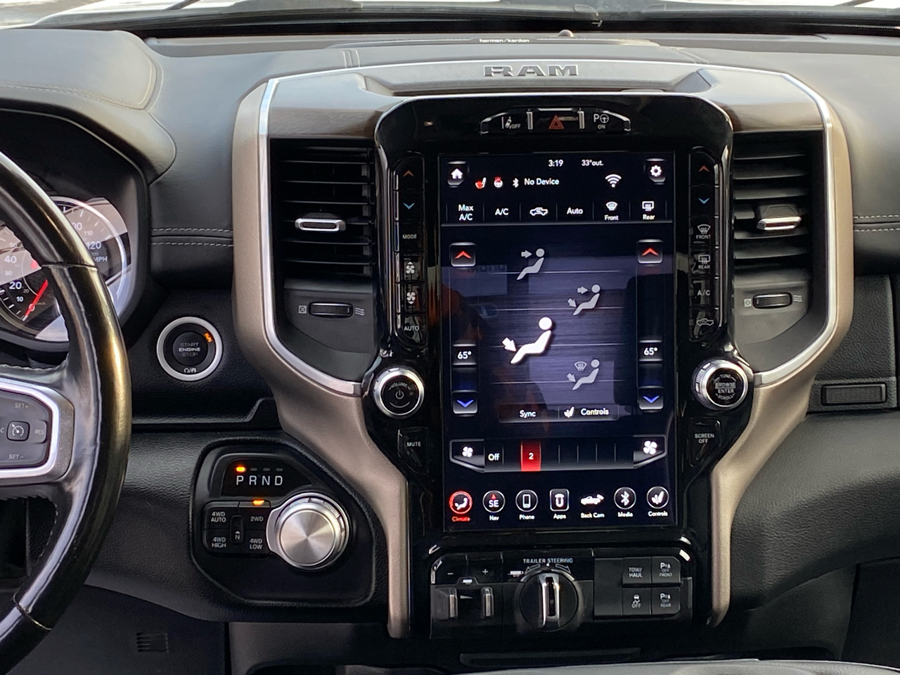 RAM 1500 Laramie Crew Cab SWB 4WD 2021