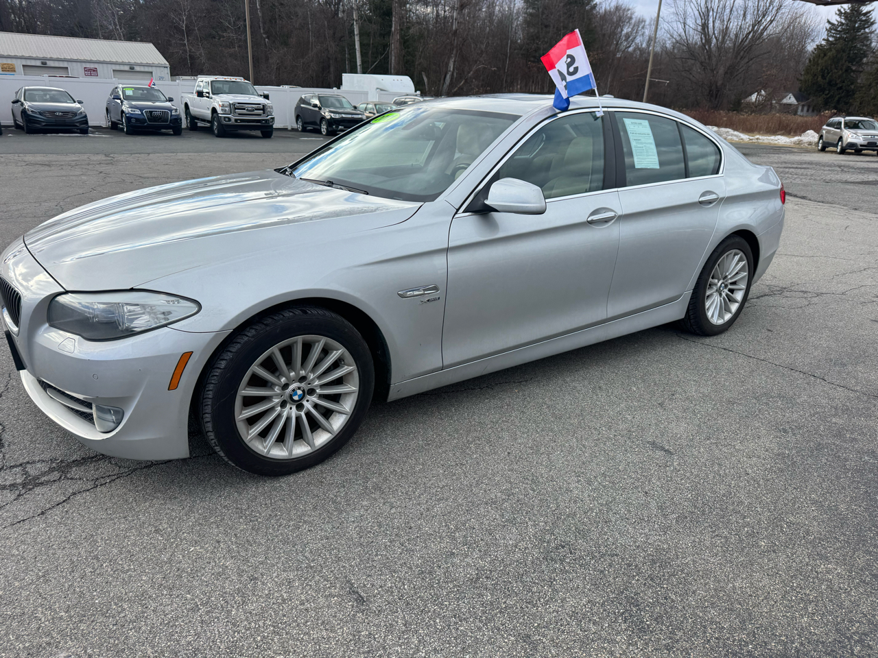 BMW 5-Series 535xi 2011