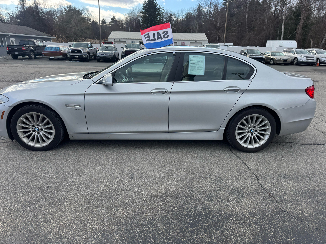 BMW 5-Series 535xi 2011