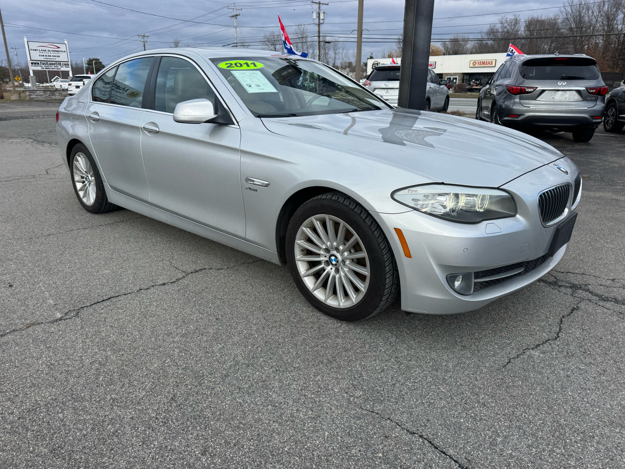 BMW 5-Series 535xi 2011