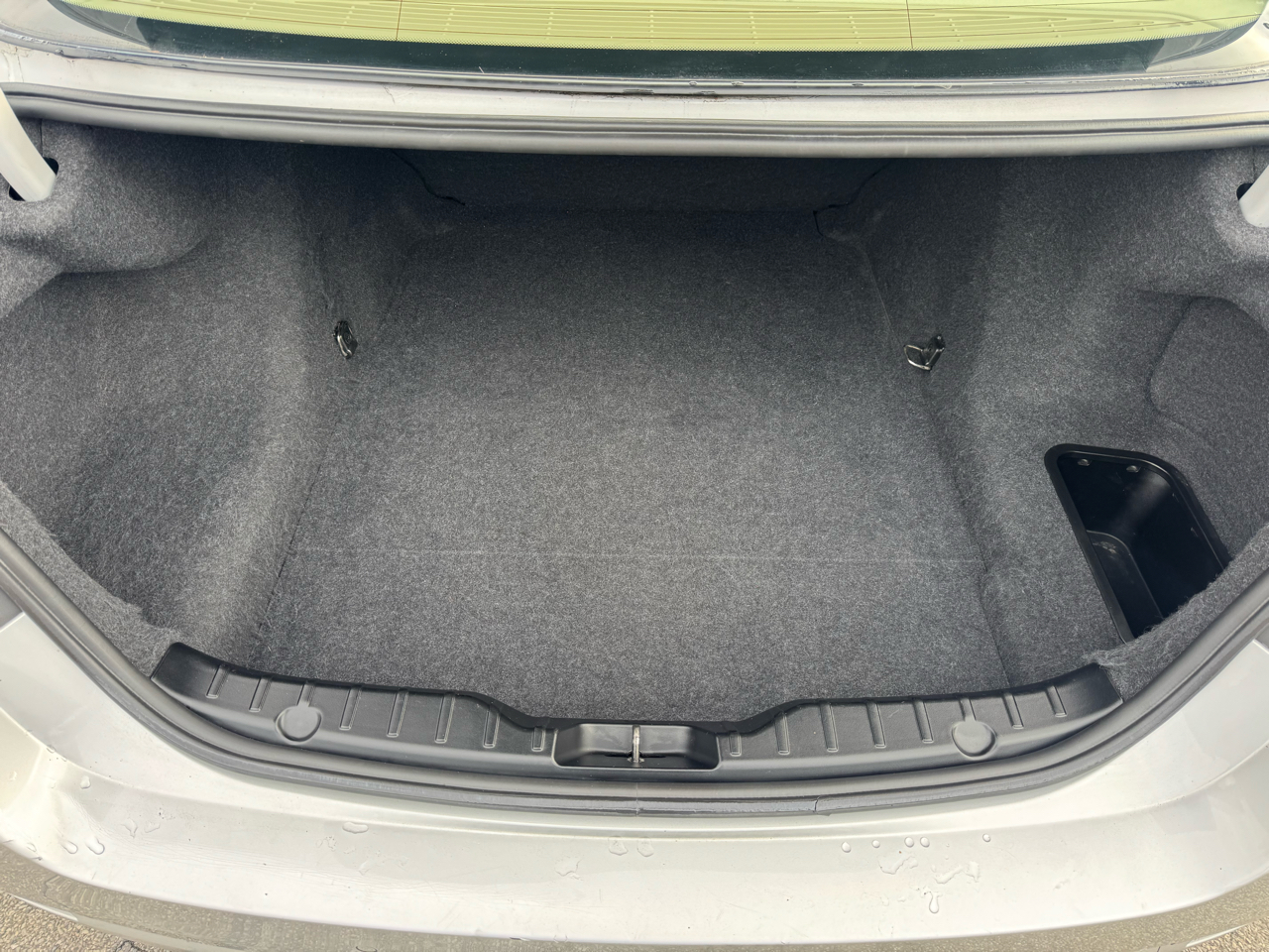 BMW 5-Series 535xi 2011