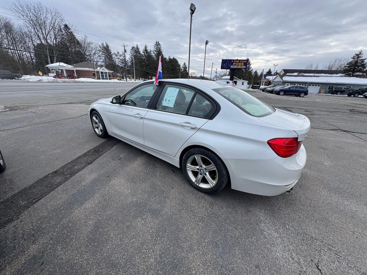 BMW 3-Series 328i xDrive Sedan 2013