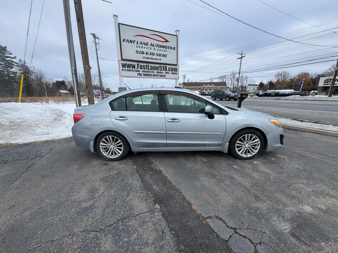 Subaru Impreza Limited 4-Door+S/R 2012