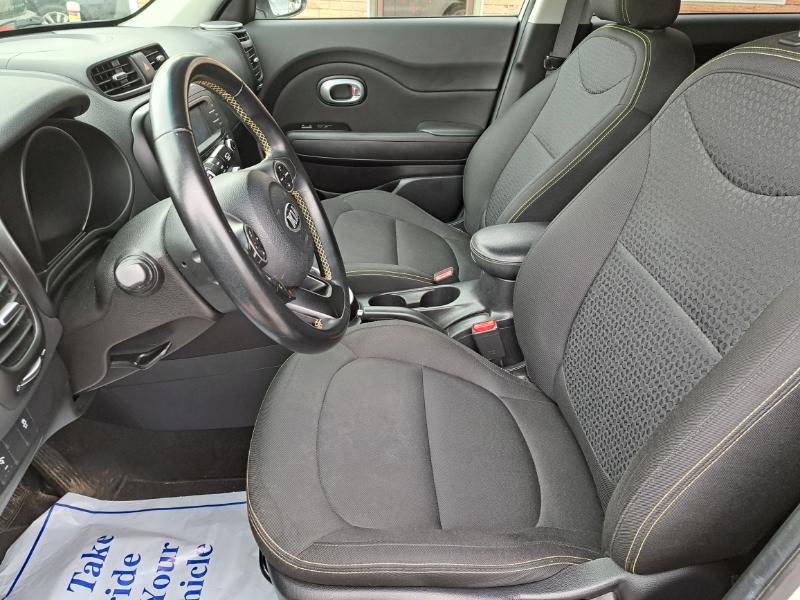 Kia Soul + w/Signature 2.0 Special Edition 2016