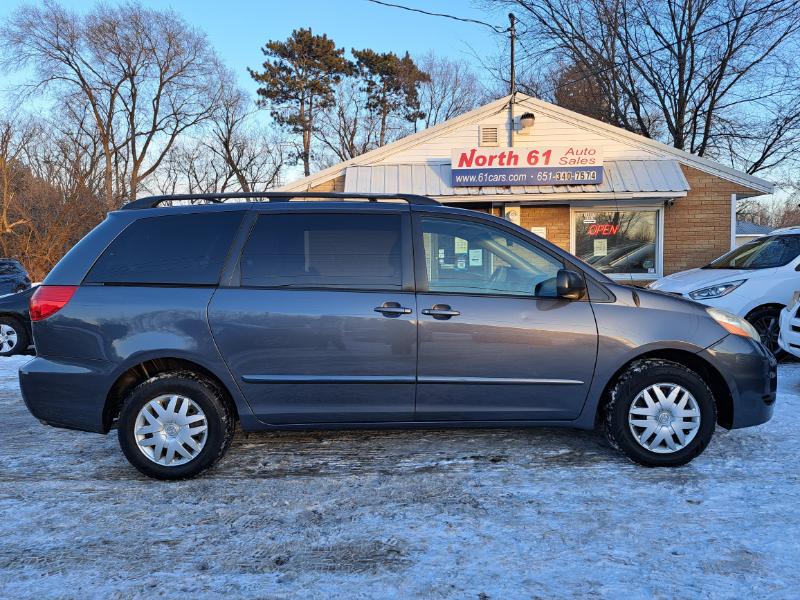 Toyota Sienna CE FWD 7-Passenger 2009