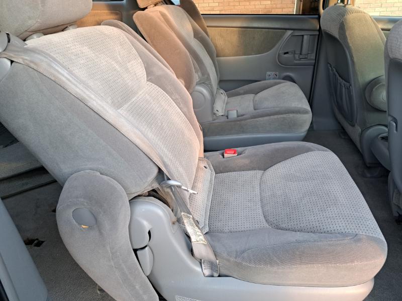 Toyota Sienna CE FWD 7-Passenger 2009