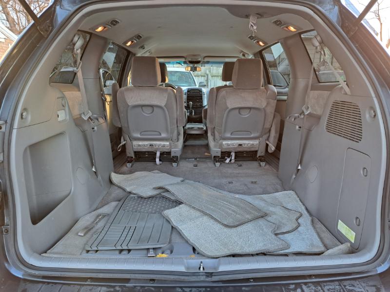 Toyota Sienna CE FWD 7-Passenger 2009