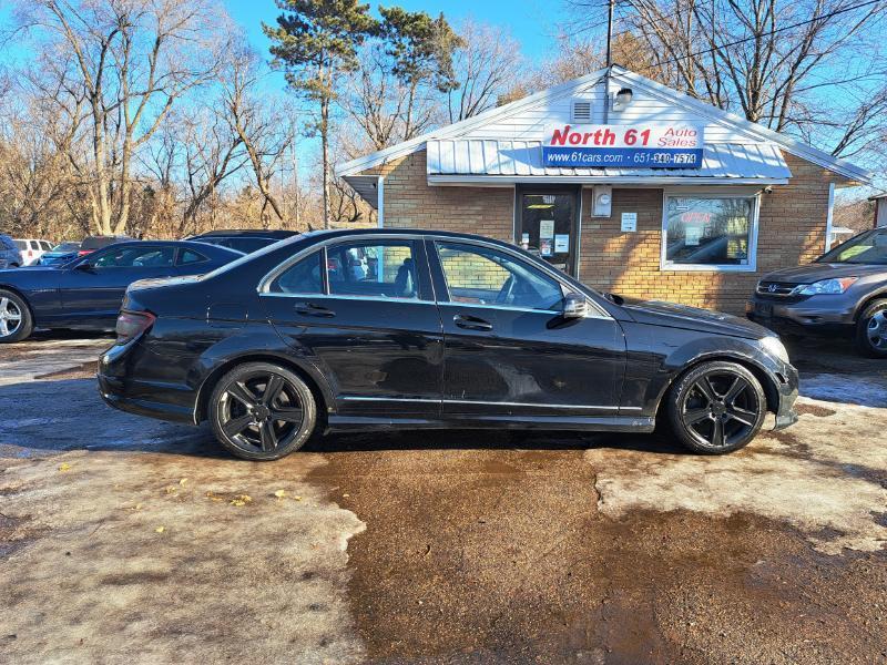 Mercedes-Benz C-Class C300 4MATIC Luxury Sedan 2011