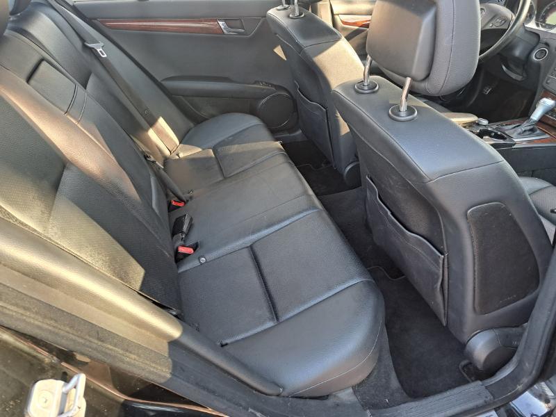 Mercedes-Benz C-Class C300 4MATIC Luxury Sedan 2011