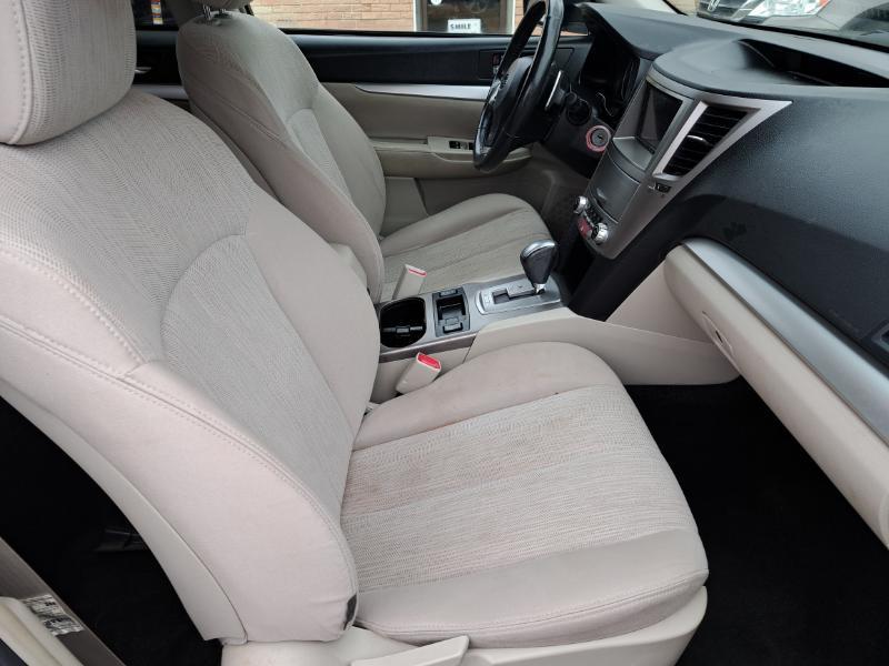 Subaru Outback 2.5i Premium 2013