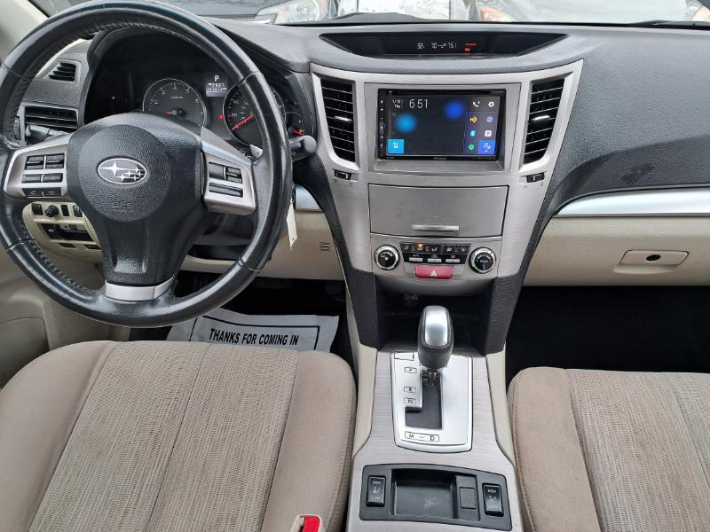 Subaru Outback 2.5i Premium 2013