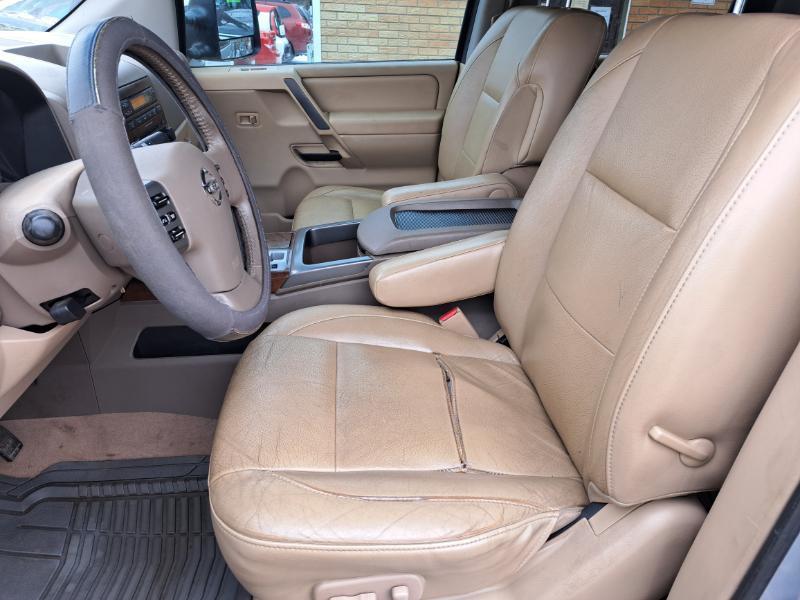 Nissan Titan LE Crew Cab 4WD SWB 2008