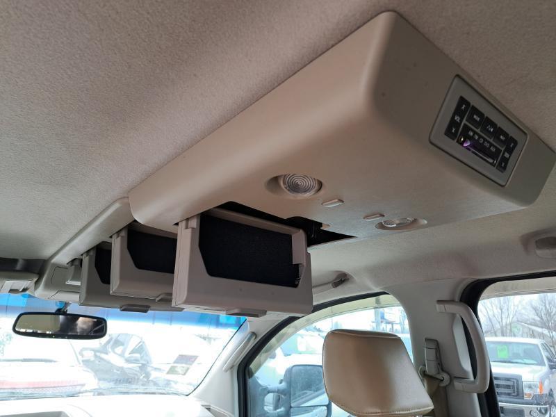 Nissan Titan LE Crew Cab 4WD SWB 2008