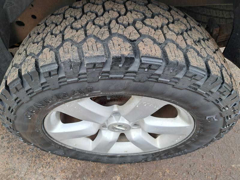 Nissan Titan LE Crew Cab 4WD SWB 2008