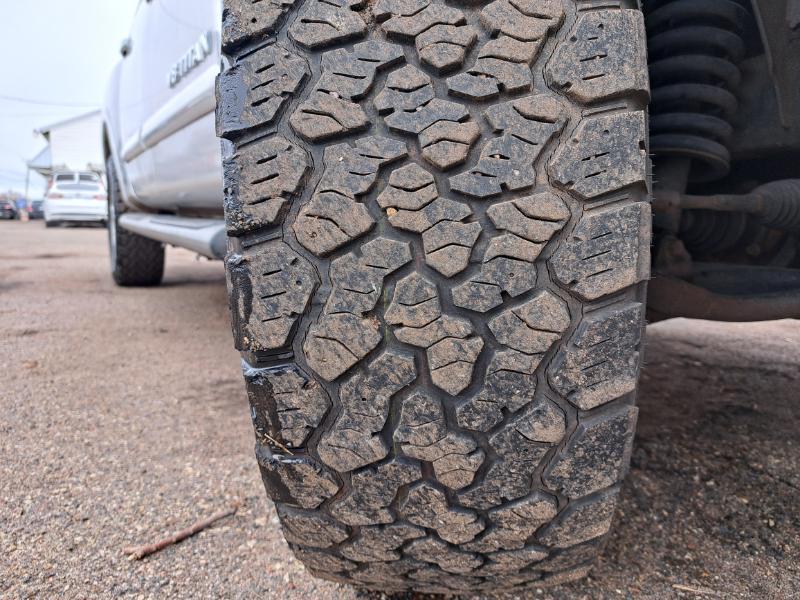 Nissan Titan LE Crew Cab 4WD SWB 2008