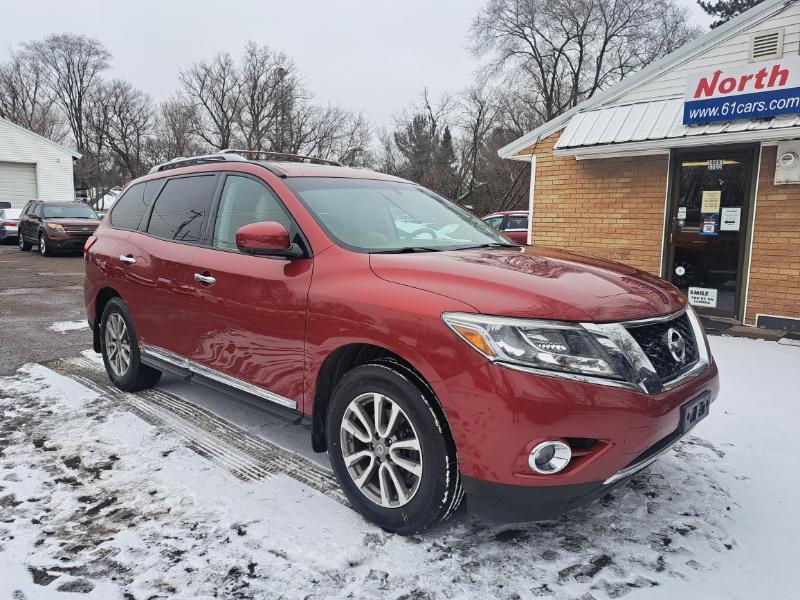 Nissan Pathfinder SV 4WD 2015
