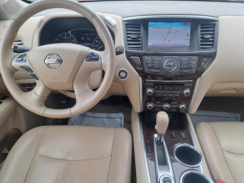 Nissan Pathfinder SV 4WD 2015