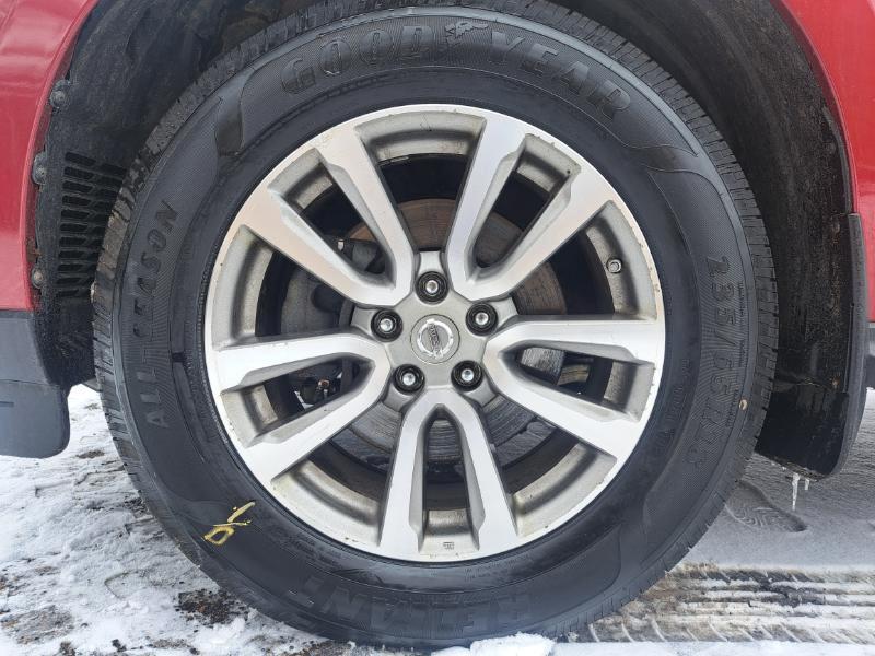 Nissan Pathfinder SV 4WD 2015