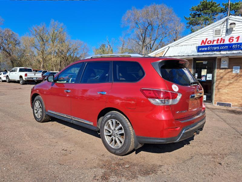 Nissan Pathfinder SV 4WD 2015