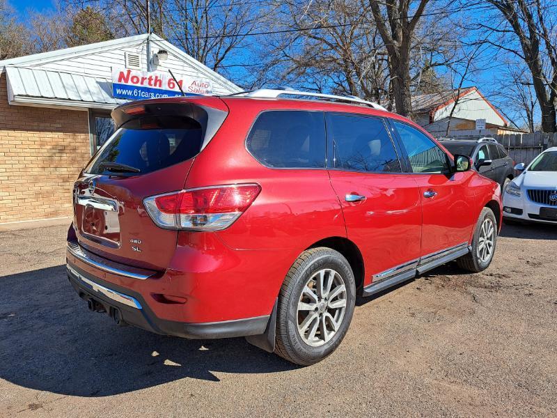 Nissan Pathfinder SV 4WD 2015