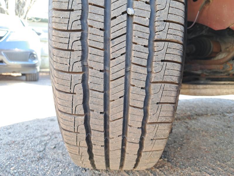 Nissan Pathfinder SV 4WD 2015