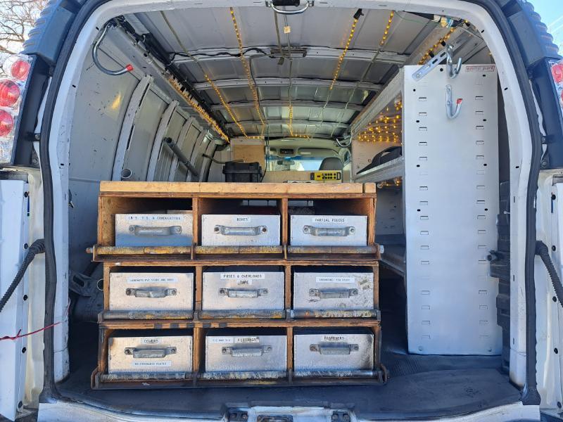 Chevrolet Express 3500 Extended Cargo 2000