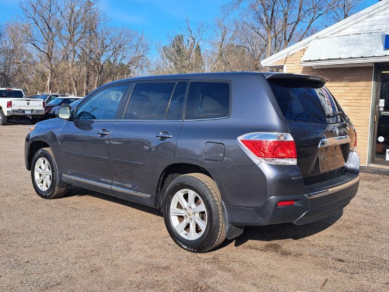 Toyota Highlander Base 4WD 2012