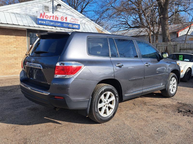 Toyota Highlander Base 4WD 2012