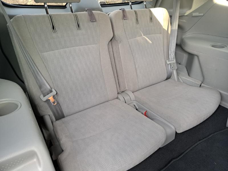 Toyota Highlander Base 4WD 2012