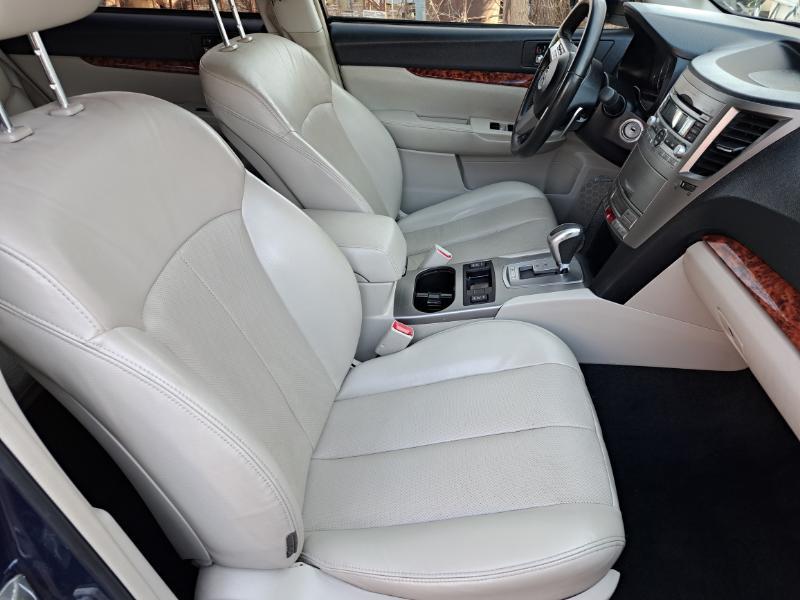 Subaru Outback 2.5i Limited 2011