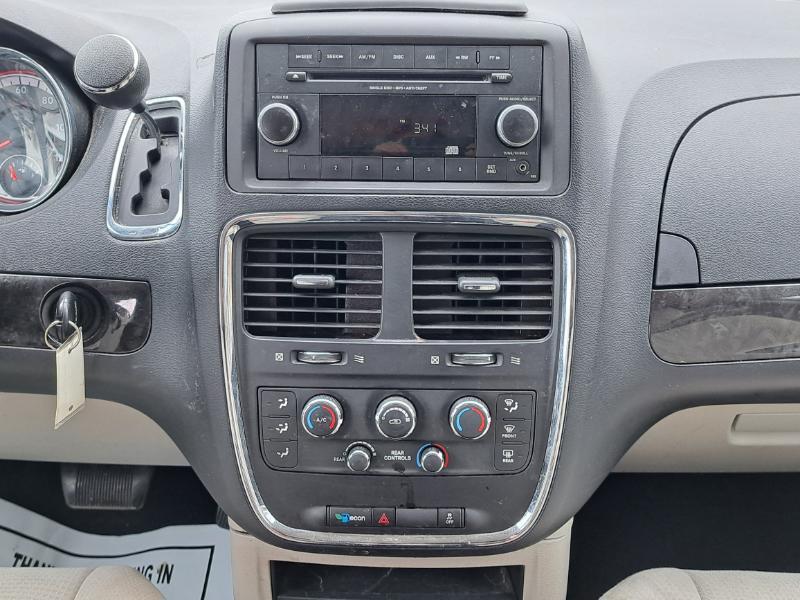 Dodge Grand Caravan SE 2012