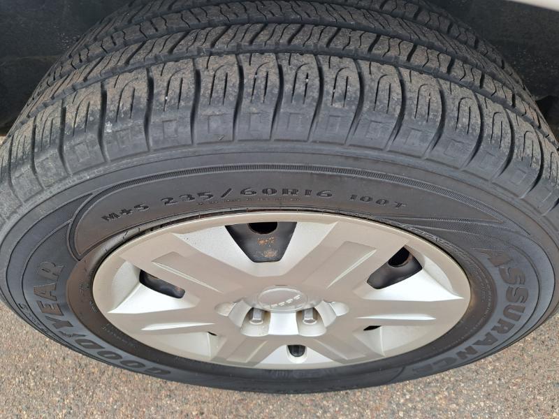 Dodge Grand Caravan SE 2012