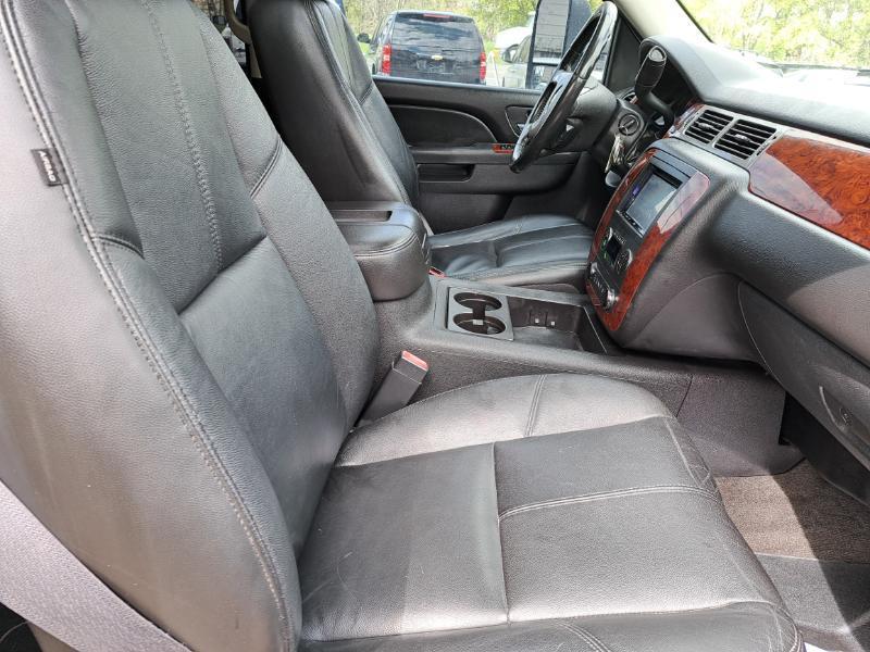 Chevrolet Avalanche LT 4WD 2011