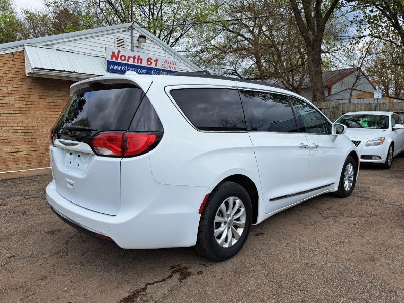 Chrysler Pacifica Touring-L 2017