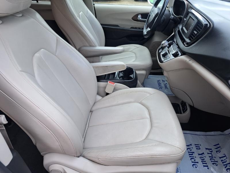 Chrysler Pacifica Touring-L 2017