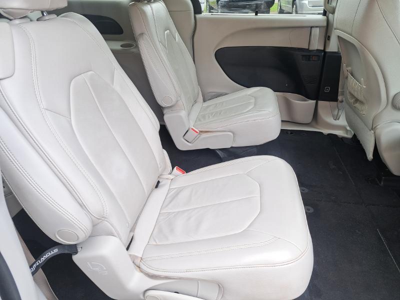 Chrysler Pacifica Touring-L 2017