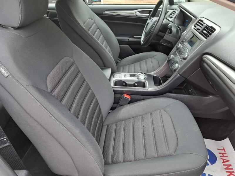 Ford Fusion SE 2017